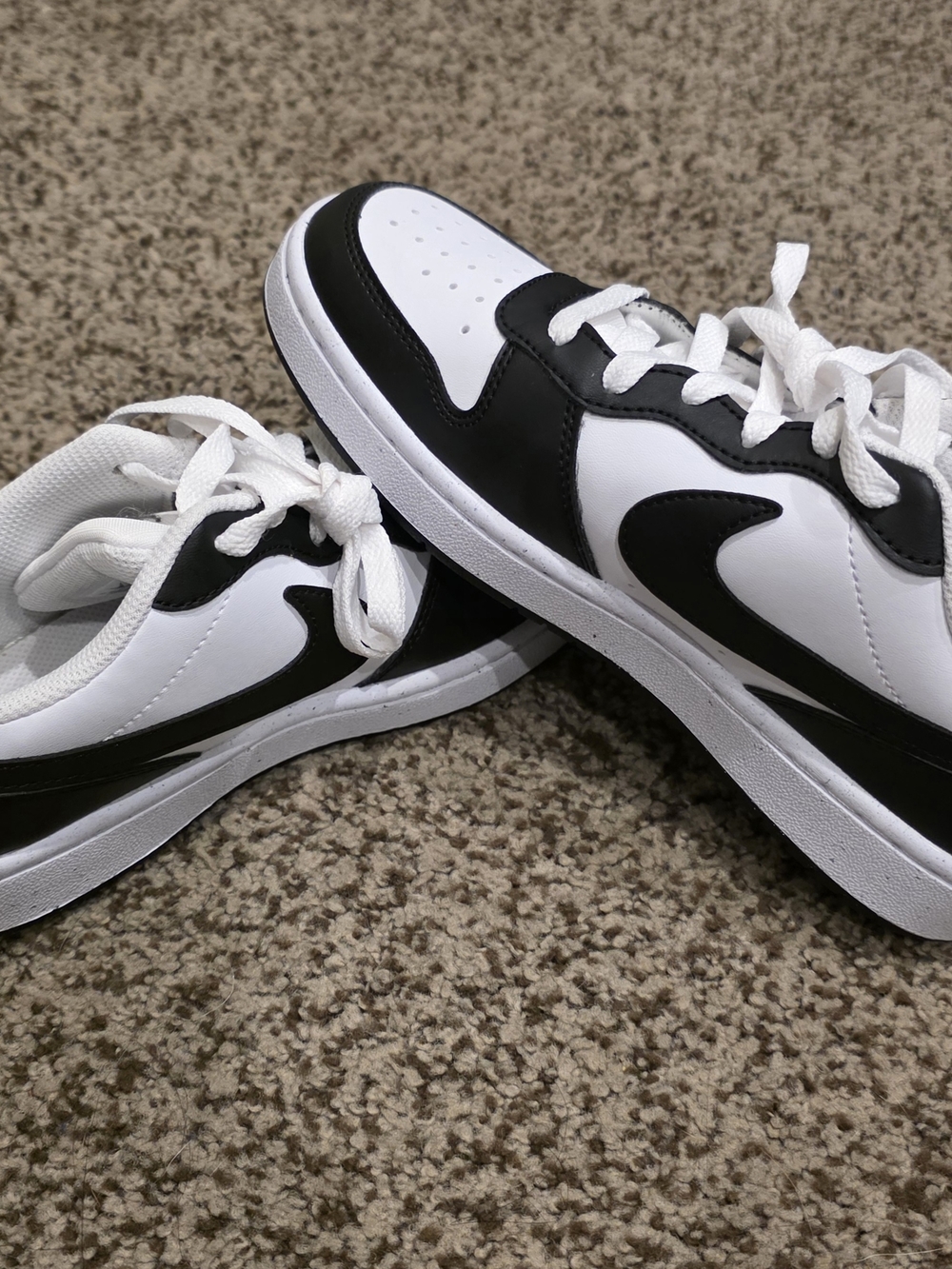 Nike Court Borough Low- Black and White Sneakers Size 5.5y Also Fits 7w